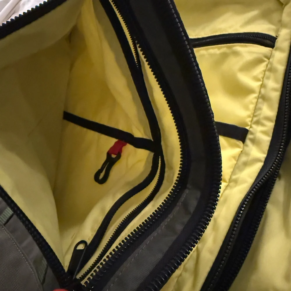 Topo Designs Olive Global Travel Bag 30L - Picture 5 of 5